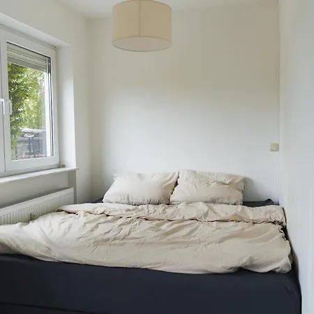 In Den Weinbergen Bei Mainz - Mit 2x Doppelzimmern, 1x Großes Wohnzimmer, Bad&küche