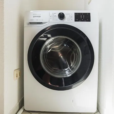 In Den Weinbergen Bei Mainz - Mit 2x Doppelzimmern, 1x Grosses Wohnzimmer, Bad & Kueche Apartment Stadecken-Elsheim