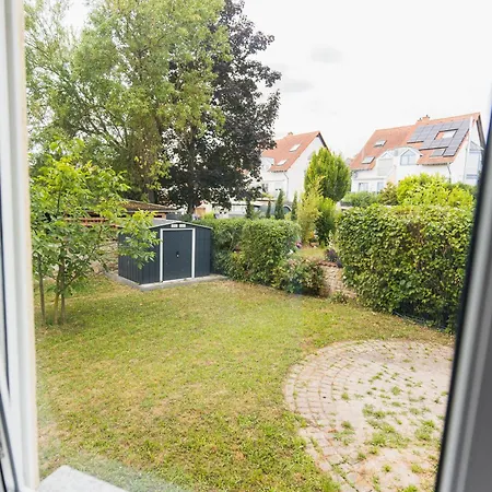 Apartamento In Den Weinbergen Bei Mainz - Mit 2x Doppelzimmern, 1x Großes Wohnzimmer, Bad&küche Stadecken-Elsheim