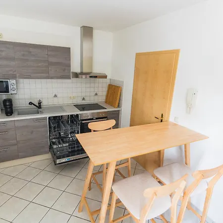 In Den Weinbergen Bei Mainz - Mit 2x Doppelzimmern, 1x Großes Wohnzimmer, Bad&küche Apartamento *