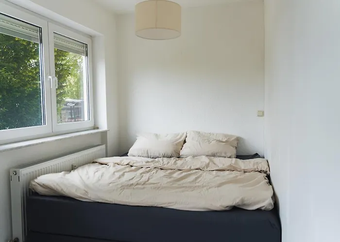 In Den Weinbergen Bei Mainz - Mit 2x Doppelzimmern, 1x Grosses Wohnzimmer, Bad & Kueche