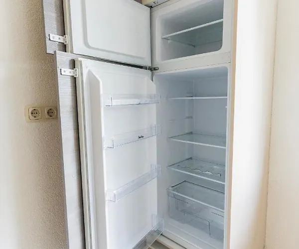 In Den Weinbergen Bei Mainz - Mit 2x Doppelzimmern, 1x Grosses Wohnzimmer, Bad & Kueche * Stadecken-Elsheim