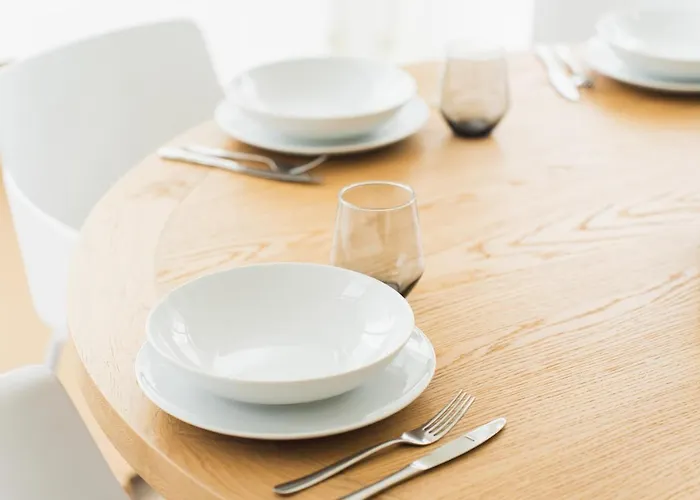 Apartamento In Den Weinbergen Bei Mainz - Mit 2x Doppelzimmern, 1x Grosses Wohnzimmer, Bad & Kueche